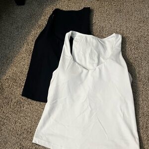 2 Pack Built in Bra workout tanks